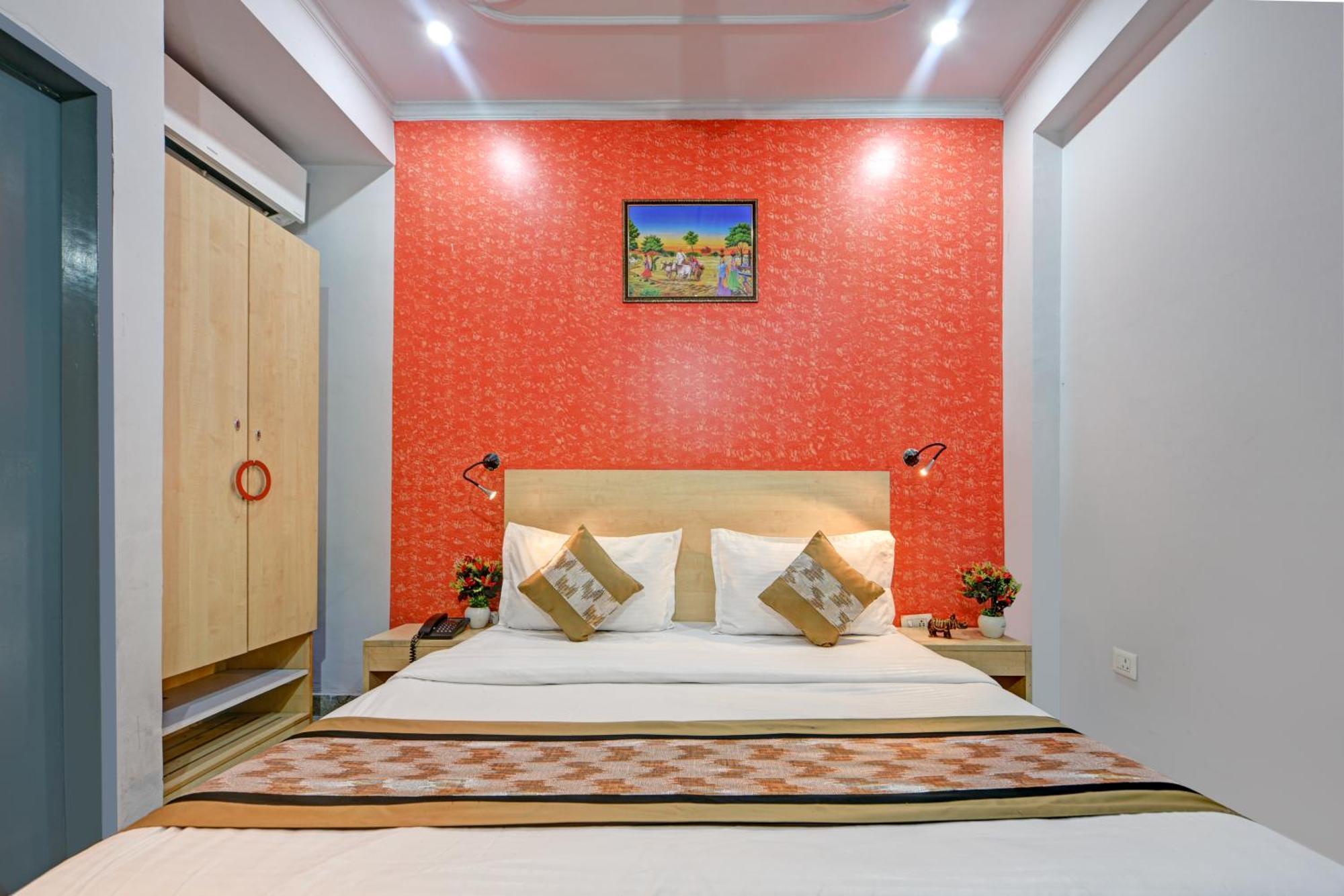 Royal Spark Inn1 - Medicity Gurugram, Near Medanta Hospital 구르가온 외부 사진