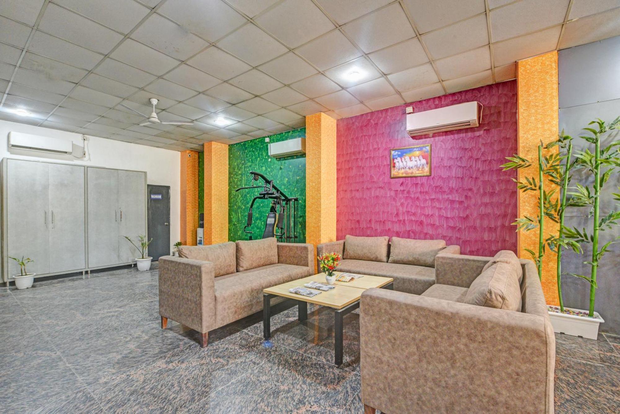 Royal Spark Inn1 - Medicity Gurugram, Near Medanta Hospital 구르가온 외부 사진