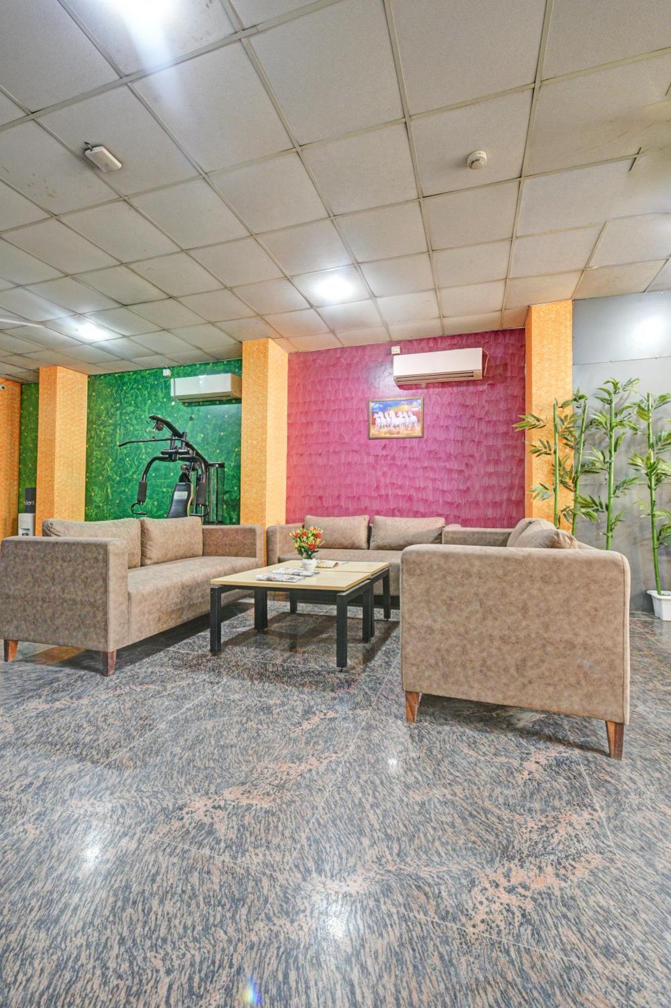 Royal Spark Inn1 - Medicity Gurugram, Near Medanta Hospital 구르가온 외부 사진