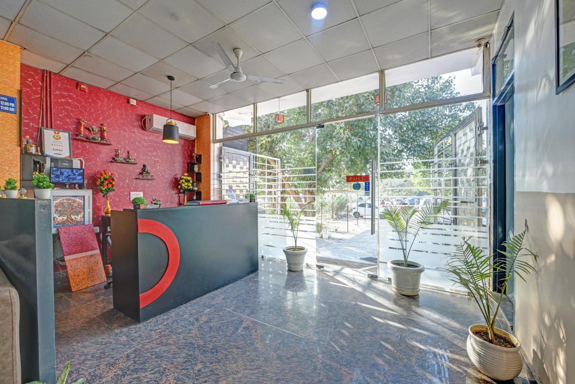 Royal Spark Inn1 - Medicity Gurugram, Near Medanta Hospital 구르가온 외부 사진